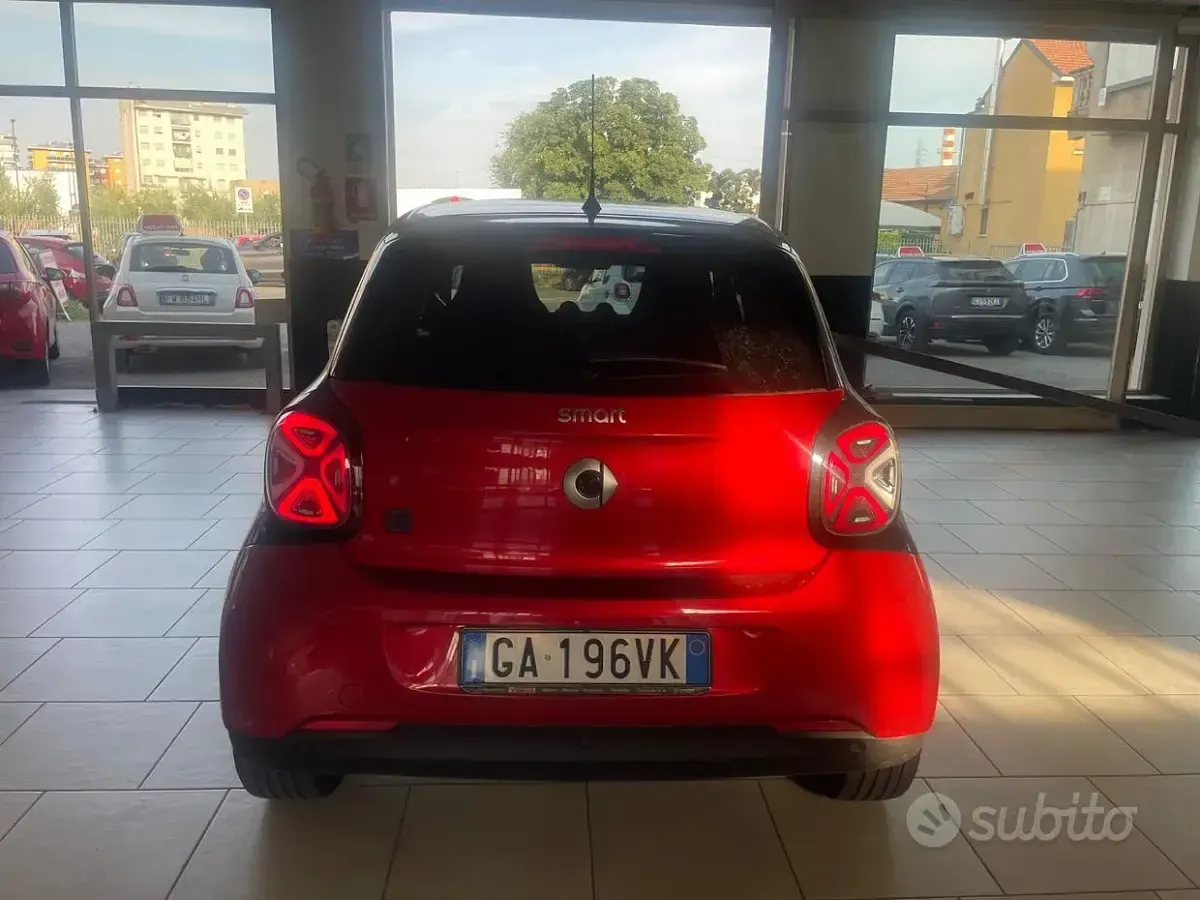 Usata Smart ForFour Electric Drive Passion 41 kW (56 CV) 2020 Rosso Berlina
