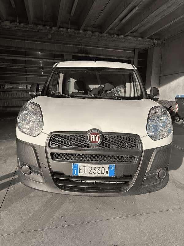 Usata Fiat Doblò Active 90 CV (66 kW) 2013 Bianco Monovolume
