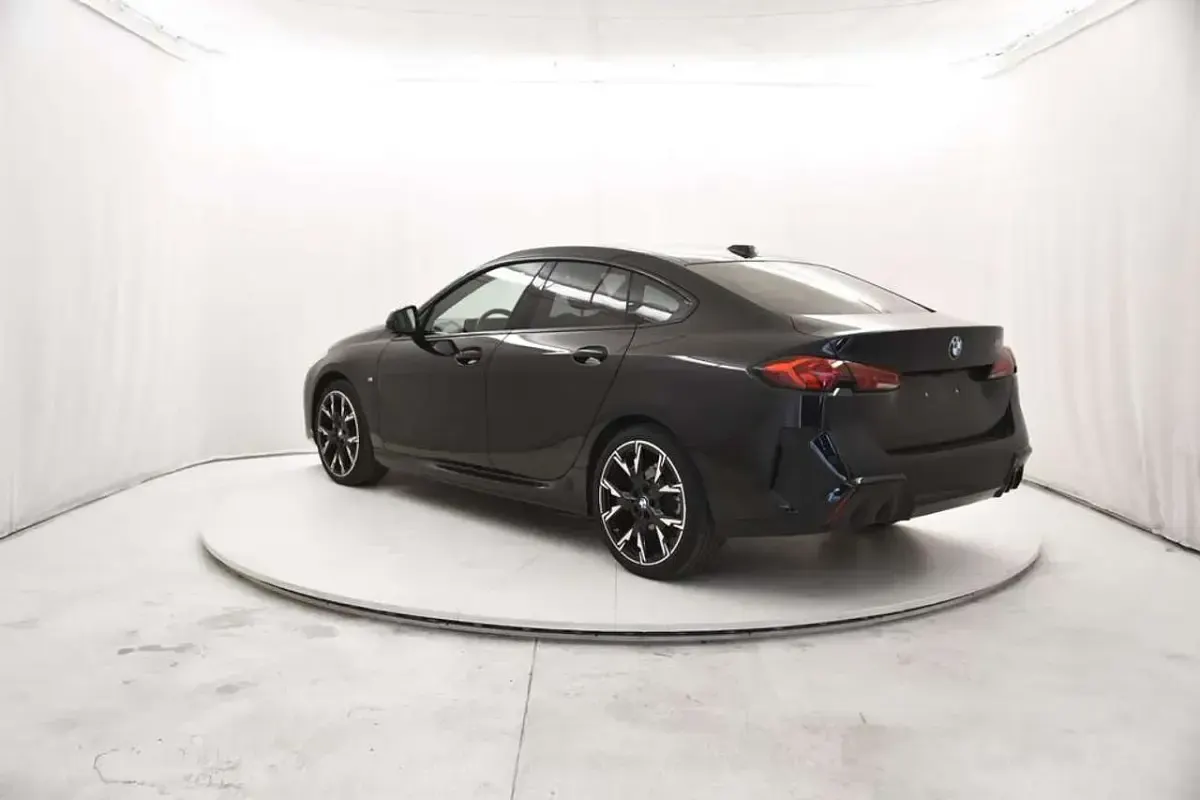 Usata BMW 220 M Sport 170 CV (125 kW) 2025 Black sapphire Coupé