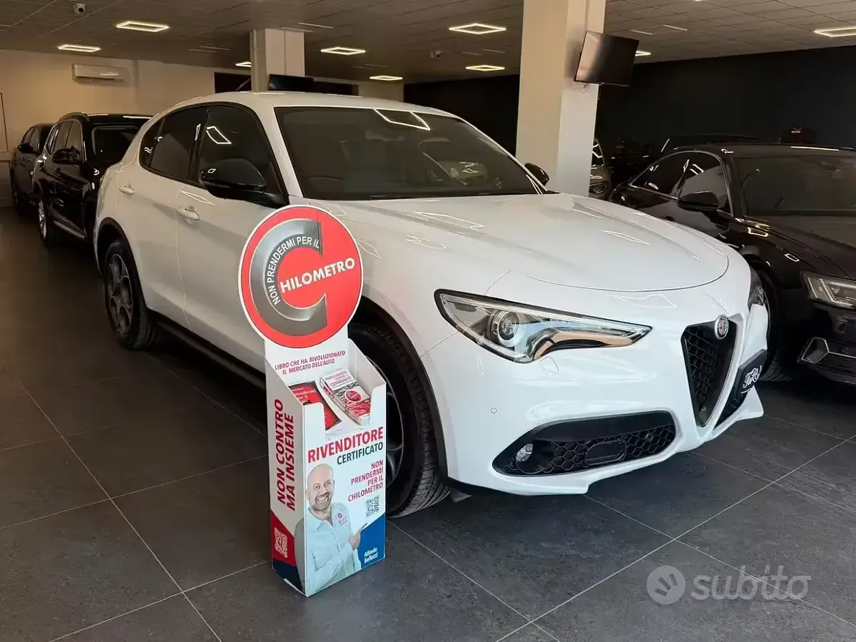 Usata Alfa Romeo Stelvio Sprint 190 CV (139 kW) 2022 Bianco SUV