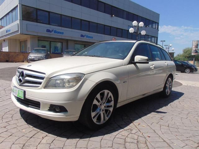 Begagnad Mercedes C250 Avantgarde 204 HK (150 kW) 2011 Vit Kombi