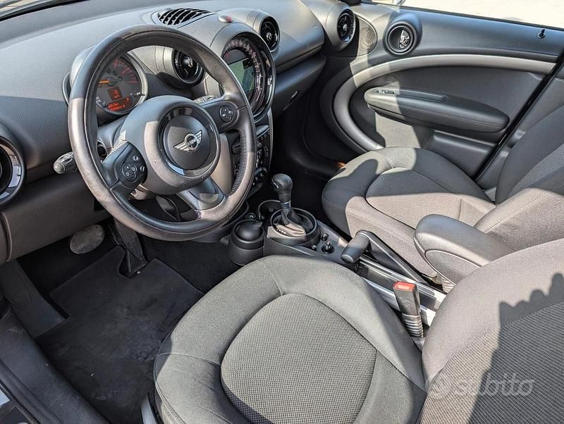 Usata Mini Cooper D Countryman Business 111 CV (81 kW) 2015 Marrone SUV