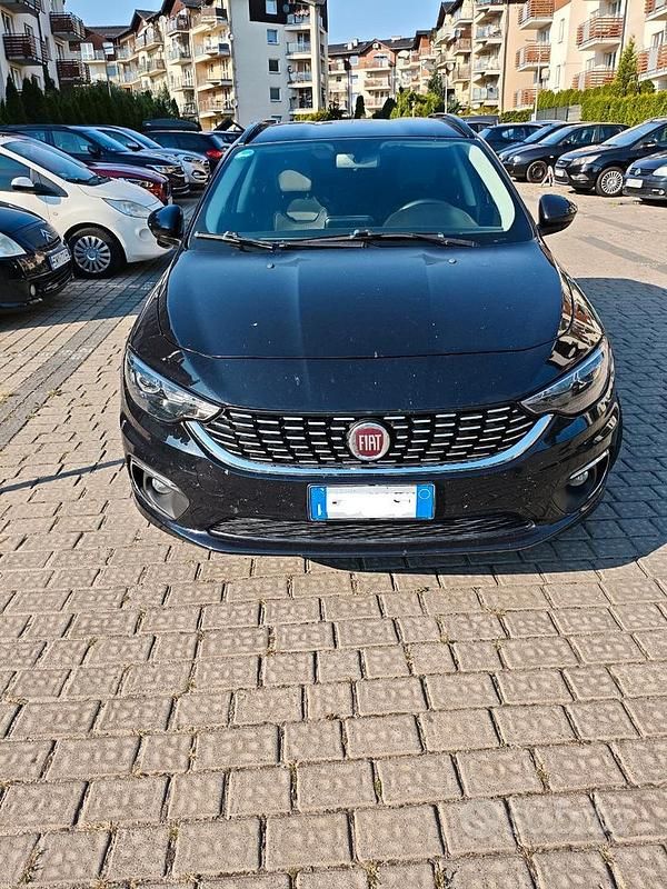 Usata Fiat Tipo Lounge 120 CV (88 kW) 2018 Nero Station wagon