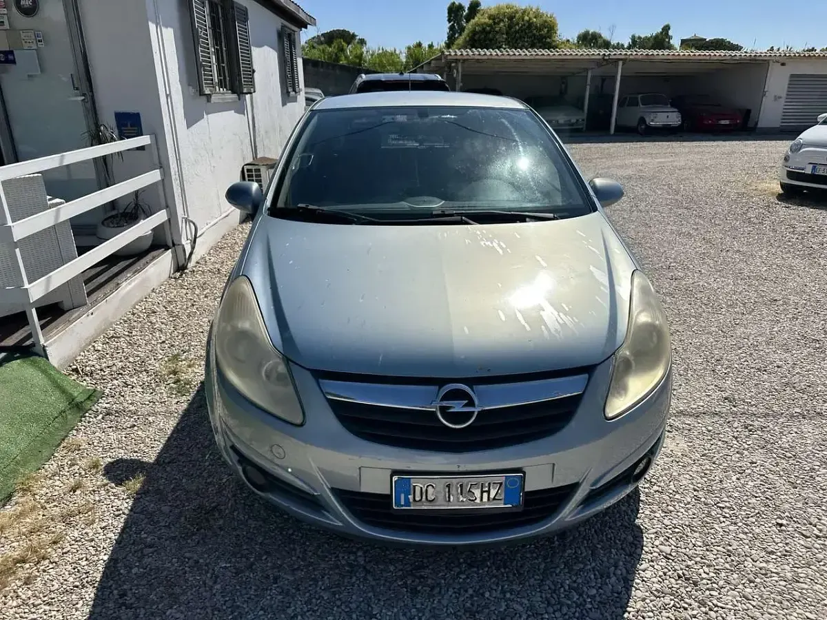 Usata Opel Corsa 52 CV (38 kW) 2007 Argento Utilitaria