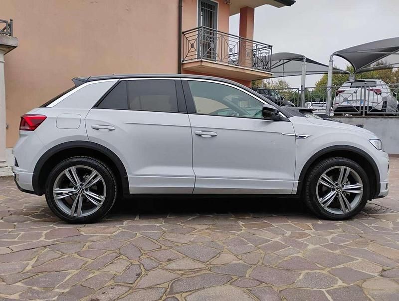 Usata VW T-Roc R-line 150 CV (110 kW) 2022 Argento SUV