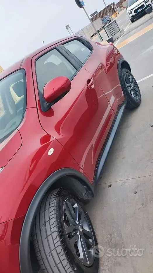 Usata Nissan Juke 110 CV (80 kW) 2015 Rosso SUV