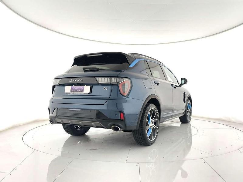 Usata Lynk & Co 01 179 CV (131 kW) 2022 Blu metallizzato SUV