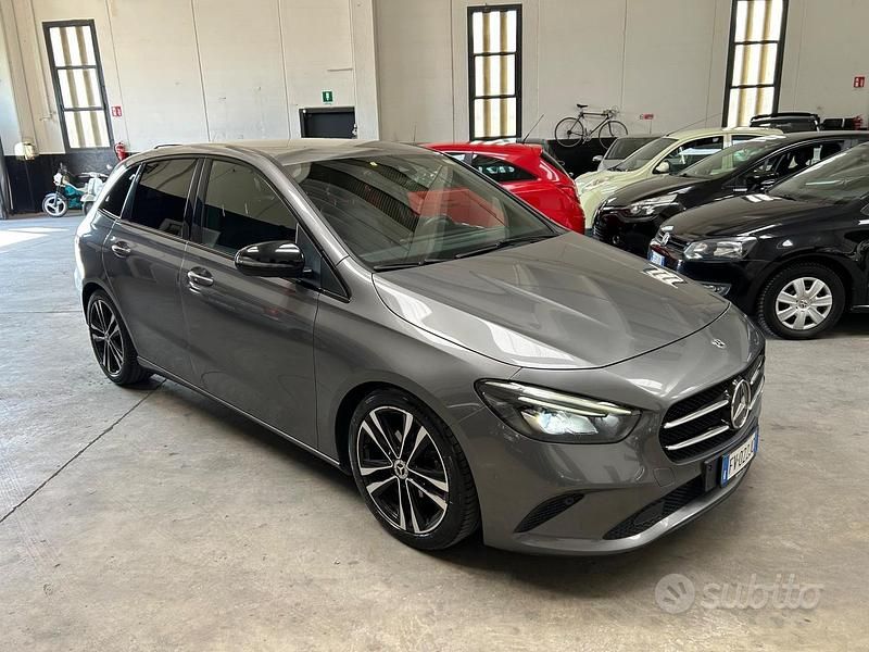 Usata Mercedes B180 Executive 116 CV (85 kW) 2019 Grigio Monovolume