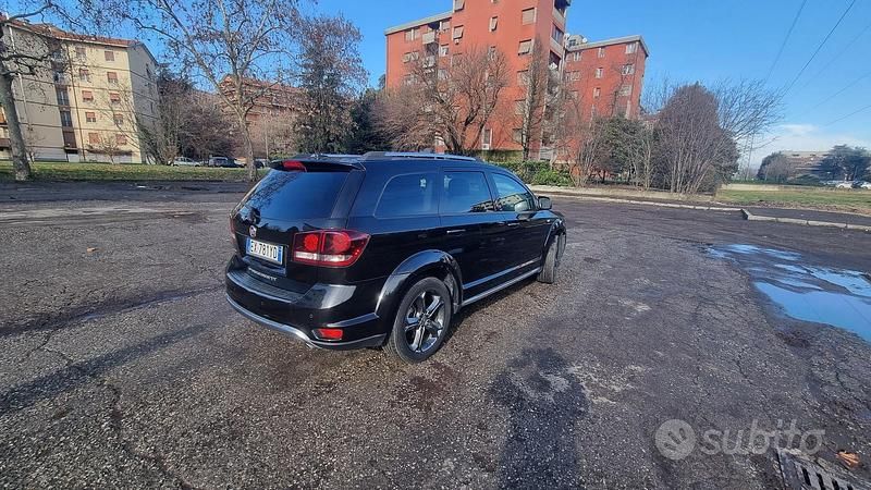 Usata Fiat Freemont Cross 170 CV (125 kW) 2015 Nero SUV