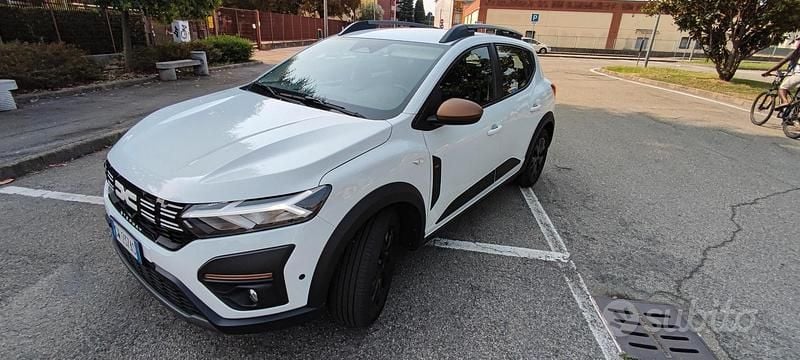Usata Dacia Sandero 101 CV (74 kW) 2024 Bianco Utilitaria