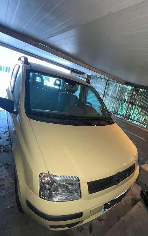 Usata Fiat Panda Dynamic 60 CV (44 kW) 2004 Giallo Utilitaria