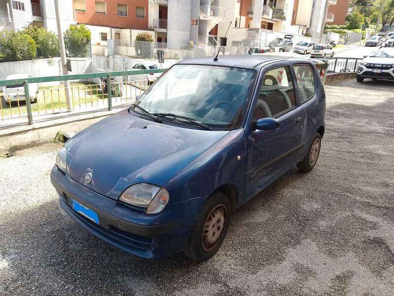 Usato 2002 Fiat Seicento 1.1 Benzin 54 CV (900 €)