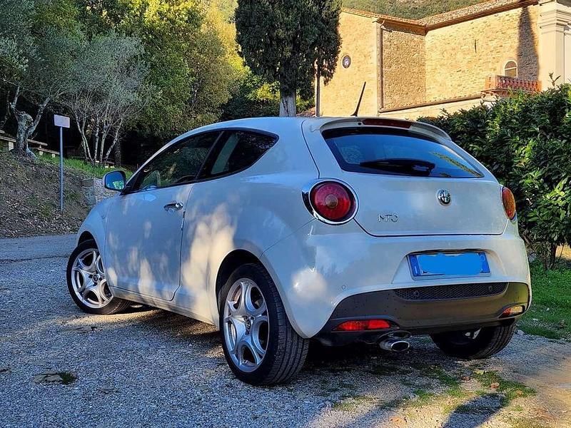 Usata Alfa Romeo MiTo Distinctive 90 CV (66 kW) 2009 Bianco Utilitaria