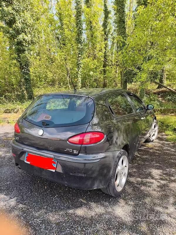 Usata Alfa Romeo 147 150 CV (110 kW) 2004 Nero Utilitaria