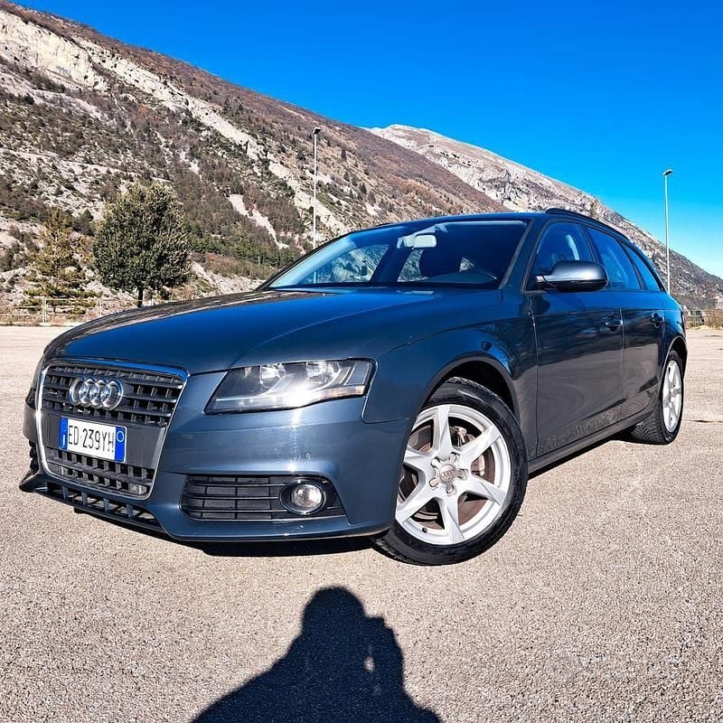 Verde Usata 2010 Audi A4 Station wagon | 8500 € (Buon prezzo) - Immagine 1/4