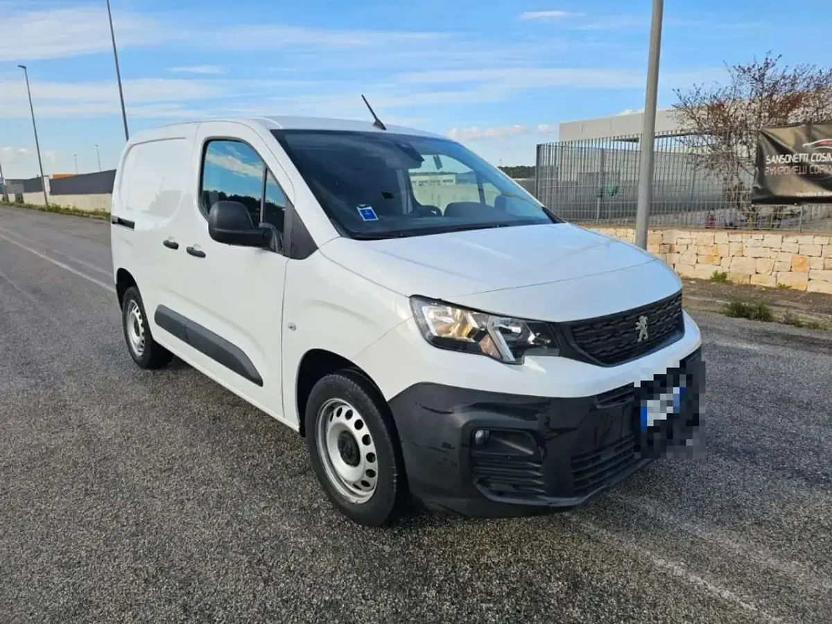 Usata Peugeot Partner Premium 102 CV (75 kW) 2021 Bianco Monovolume