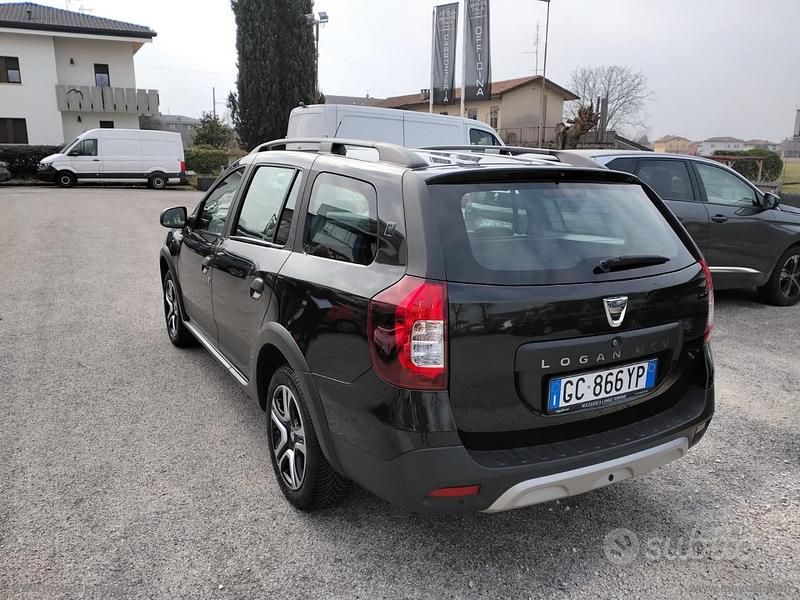 Usata Dacia Logan MCV 252 CV (185 kW) 2020 Nero Station wagon