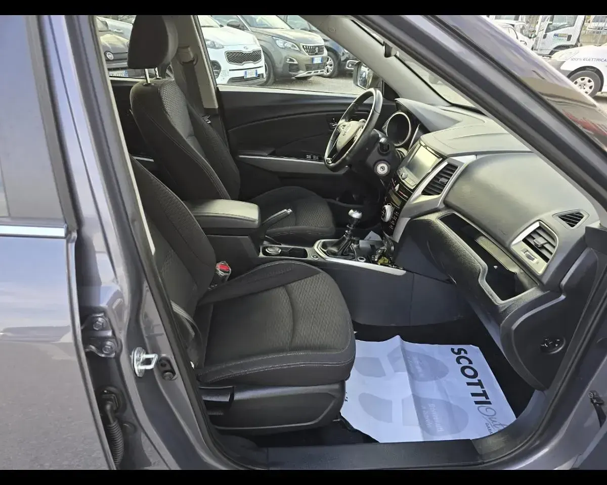 Usata SsangYong Tivoli 2019 Grigio SUV
