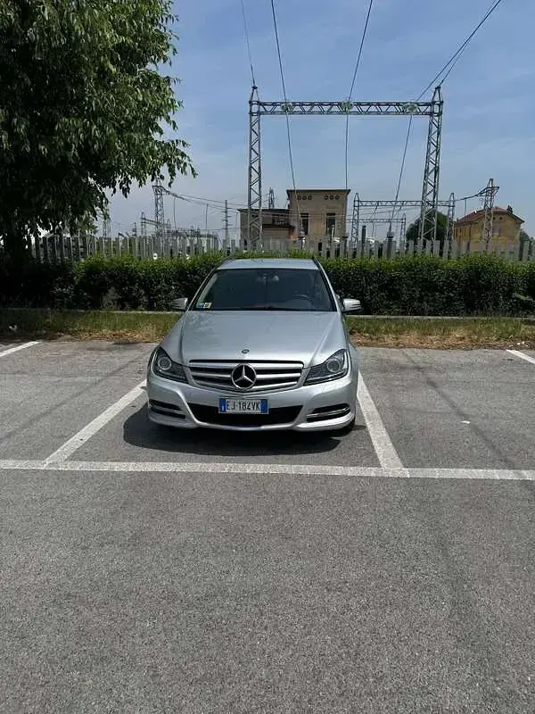 Usata Mercedes C220 Avantgarde 170 CV (125 kW) 2011 Argento Station wagon
