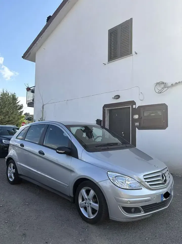 Usata Mercedes B180 109 CV (80 kW) 2007 Other Monovolume
