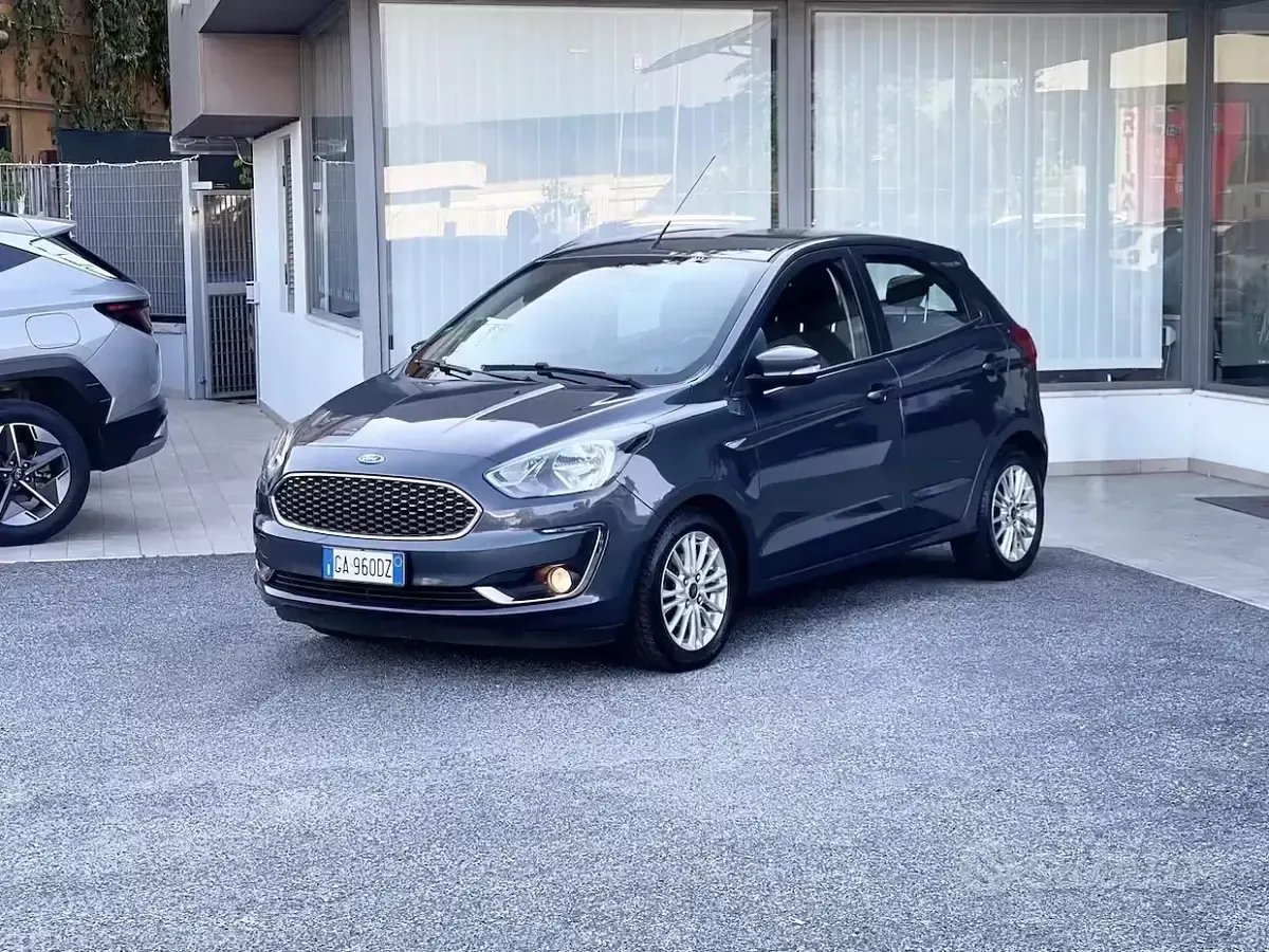 Usata Ford Ka Plus 86 CV (63 kW) 2019 Grigio Utilitaria