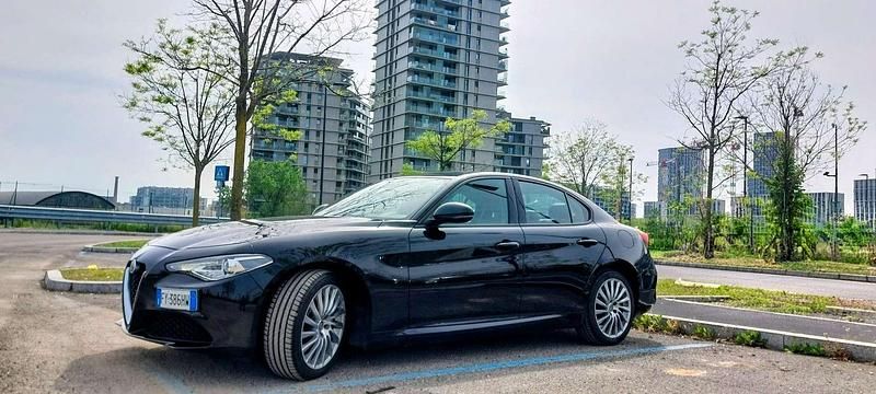 Usata Alfa Romeo Giulia Super 160 CV (117 kW) 2019 Nero Berlina