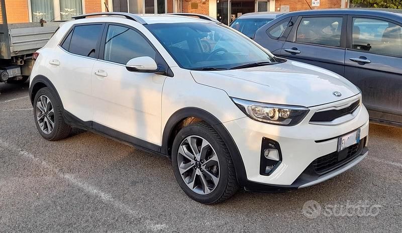 Usata Kia Stonic 2017 Bianco SUV