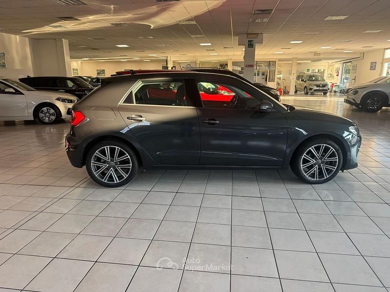 Käytetty Audi A1 Ambiente 116 HP (85 kW) 2020 Katumaasturi