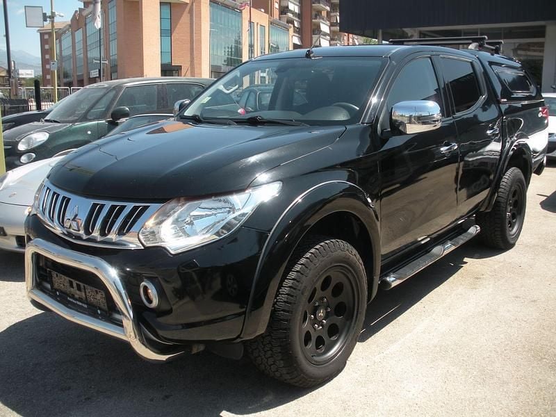 Usata Mitsubishi L200 181 CV (133 kW) 2018 Nero Pick-up