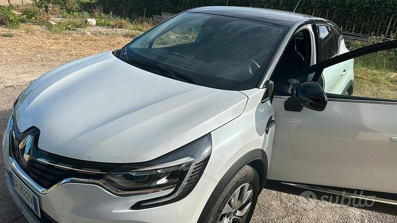 Usata Renault Captur 101 CV (74 kW) 2021 Bianco SUV