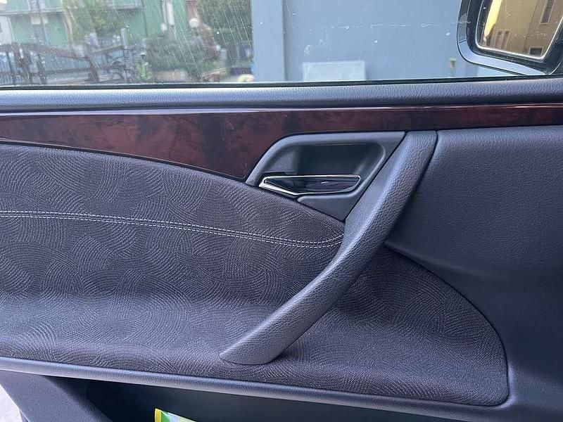 Usata Mercedes E200 Elegance 186 CV (136 kW) 2000 Berlina