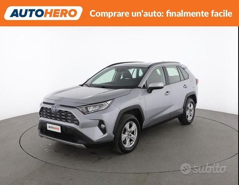 Usata Toyota RAV4 Hybrid Business Edition 218 CV (160 kW) 2019 Grigio SUV