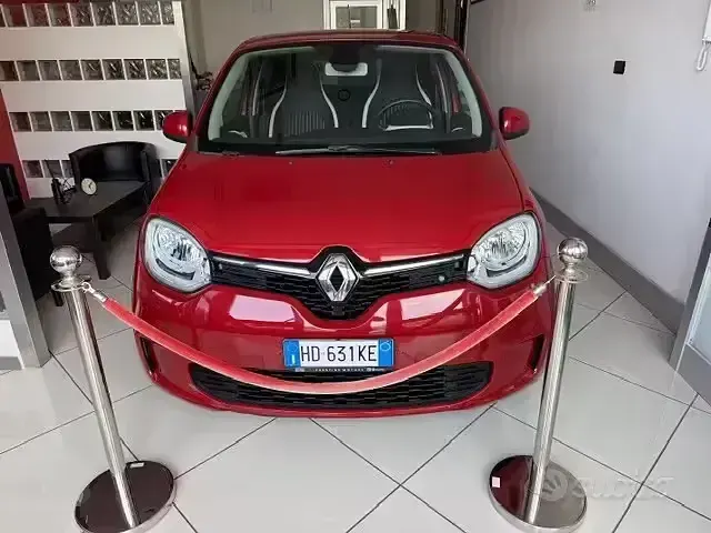 Usado Renault Twingo Intens 90 HP (66 kW) 2019 Vermelho Citadino