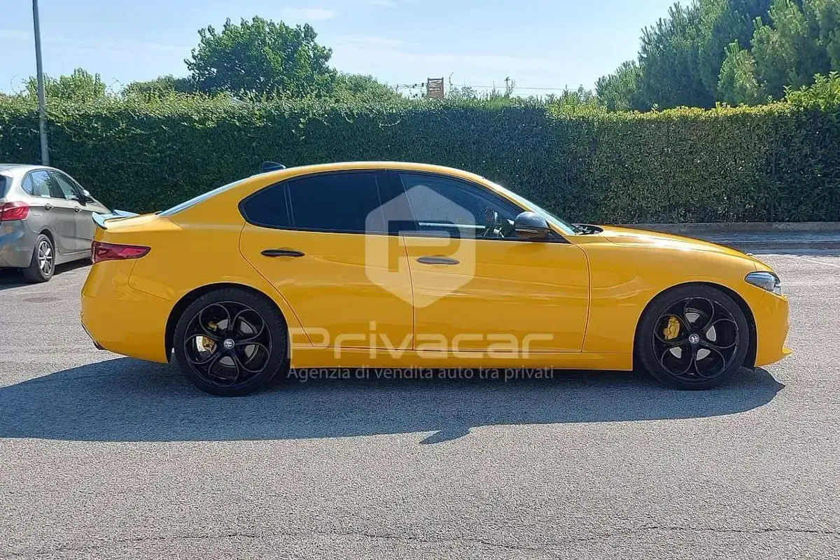 Usata Alfa Romeo Giulia Business 150 CV (110 kW) 2018 Giallo Berlina