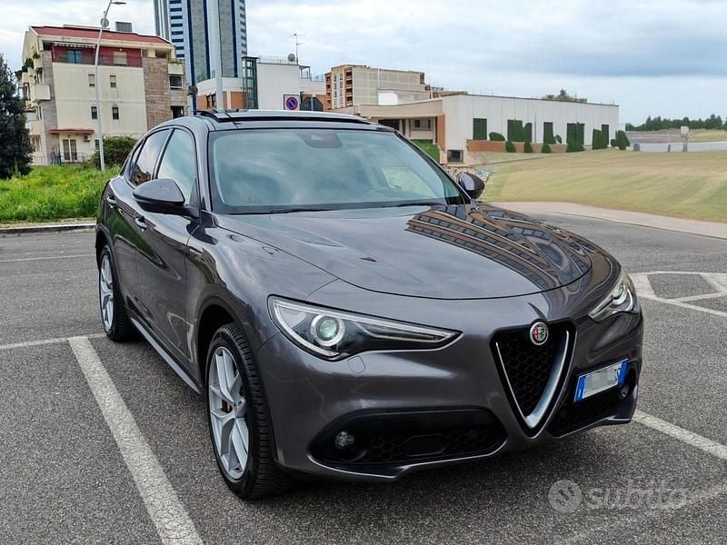 Usata Alfa Romeo Stelvio 210 CV (154 kW) 2017 Grigio SUV
