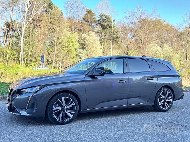 Usata Peugeot 308 GT 131 CV (96 kW) 2022 Grigio Station wagon