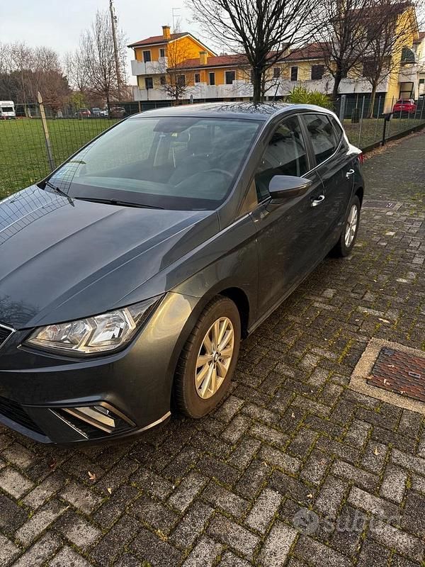 Usata Seat Ibiza 80 CV (58 kW) 2019 Grigio Utilitaria