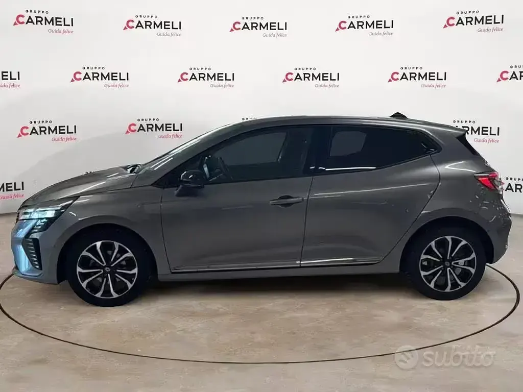 Usata Renault Clio V Techno 91 CV (66 kW) 2024 Grigio Berlina