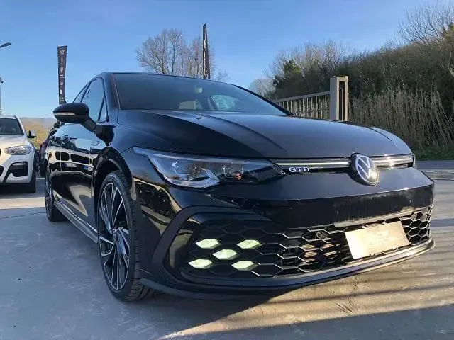 Usata VW Golf VIII GTD 200 CV (147 kW) 2024 Nero metallizzato