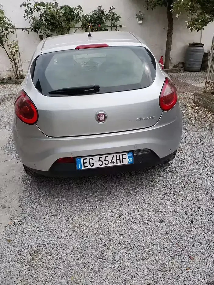 Usata Fiat Bravo 140 CV (102 kW) 2011 Grigio Utilitaria
