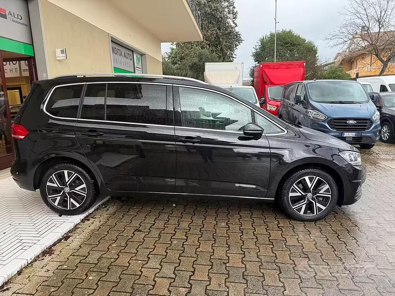 Usata VW Touran Executive 150 CV (110 kW) 2019 Nero Monovolume