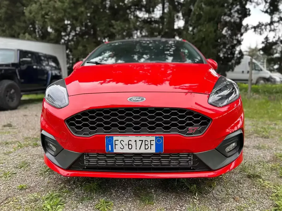 Usata Ford Fiesta ST 205 CV (150 kW) 2018 Rosso Berlina