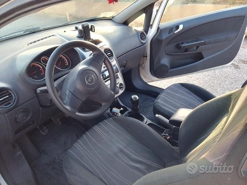 Usata Opel Corsa 69 CV (50 kW) 2007 Utilitaria