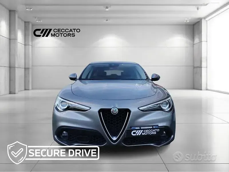 Brugt Alfa Romeo Stelvio Business 180 HK (132 kW) 2017 SUV