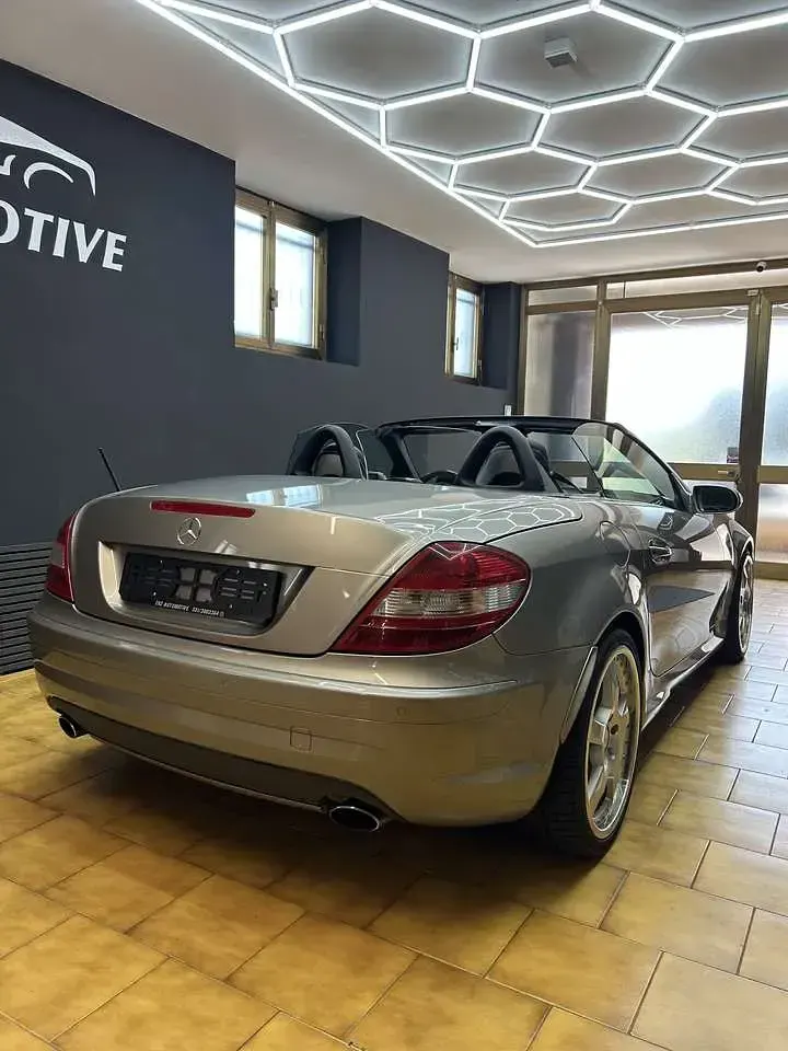 Usata Mercedes SLK350 AMG 272 CV (200 kW) 2005 Grigio cubanite Cabrio