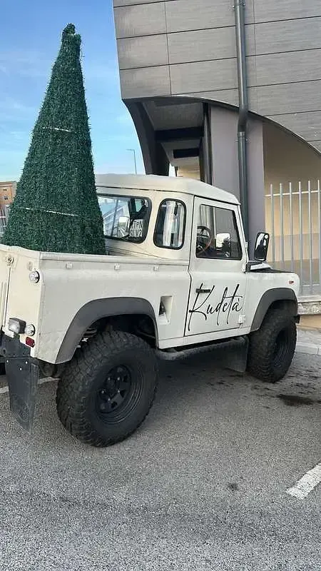 Usata Land Rover Defender 113 CV (83 kW) 1991 SUV