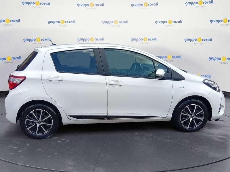 Usata Toyota Yaris Hybrid Active 101 CV (74 kW) 2018 Bianco Utilitaria