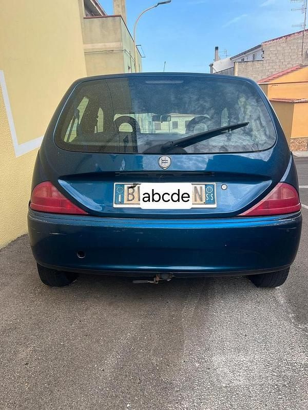 Usata Lancia Ypsilon 2002 Blu Utilitaria
