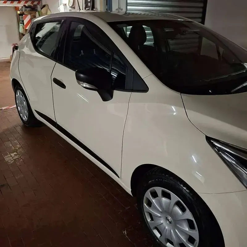 Usata Nissan Micra Visia 71 CV (52 kW) 2019 Beige Utilitaria