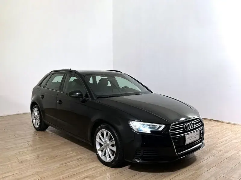 Usata Audi A3 Sportback Business 110 CV (80 kW) 2016 Nero Utilitaria